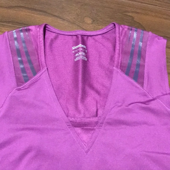 (3/$35) Like-new Reebok EasyTone compression top - Picture 2 of 4